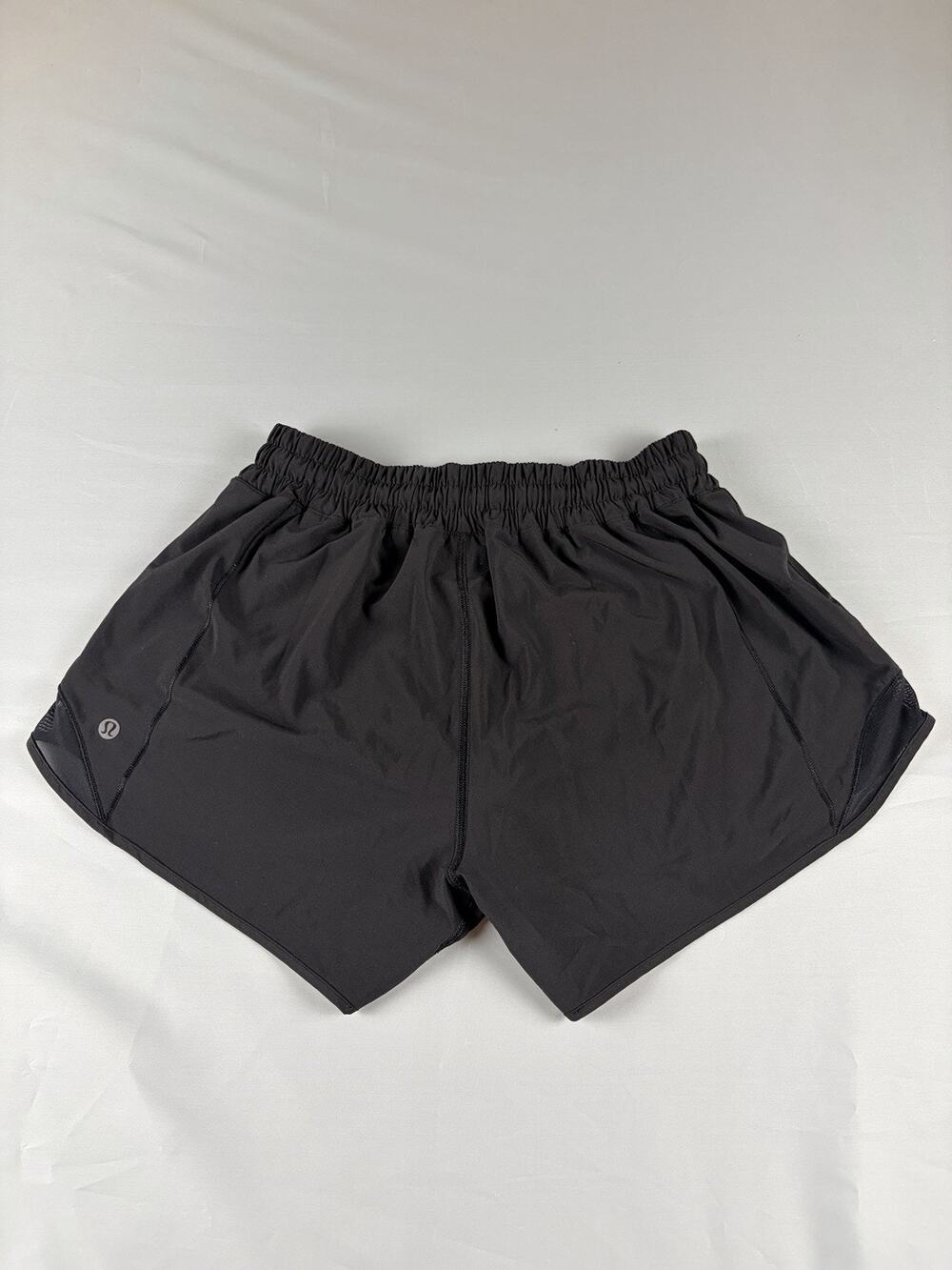 Lululemon Hotty Hot Low-Rise Lined Short 4” inseam Black Size 8 W7ARLT